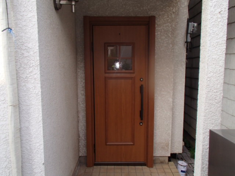 東京都文京区　玄関ドアのリフォーム＆お風呂場の折戸リフォーム