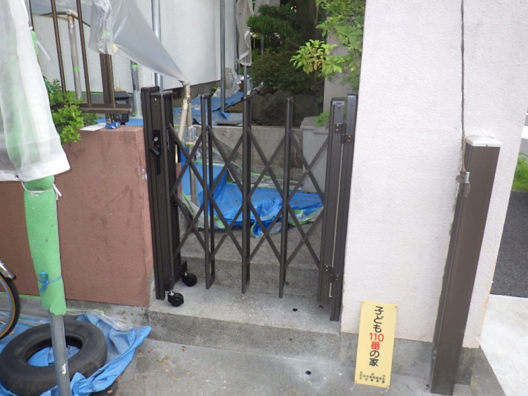 東京都江東区　玄関ドアをで交換リフォーム＆伸縮門扉取付け